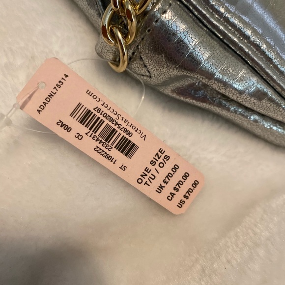 Victoria’s Secret Purse- NWT - Picture 5 of 8